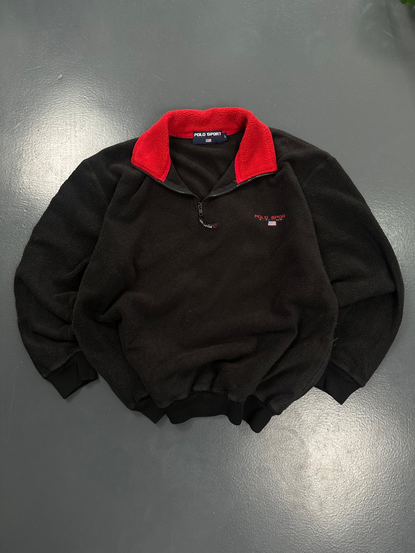 FORRO POLAR POLO SPORT VINTAGE RETRO NEGRO Y ROJO
