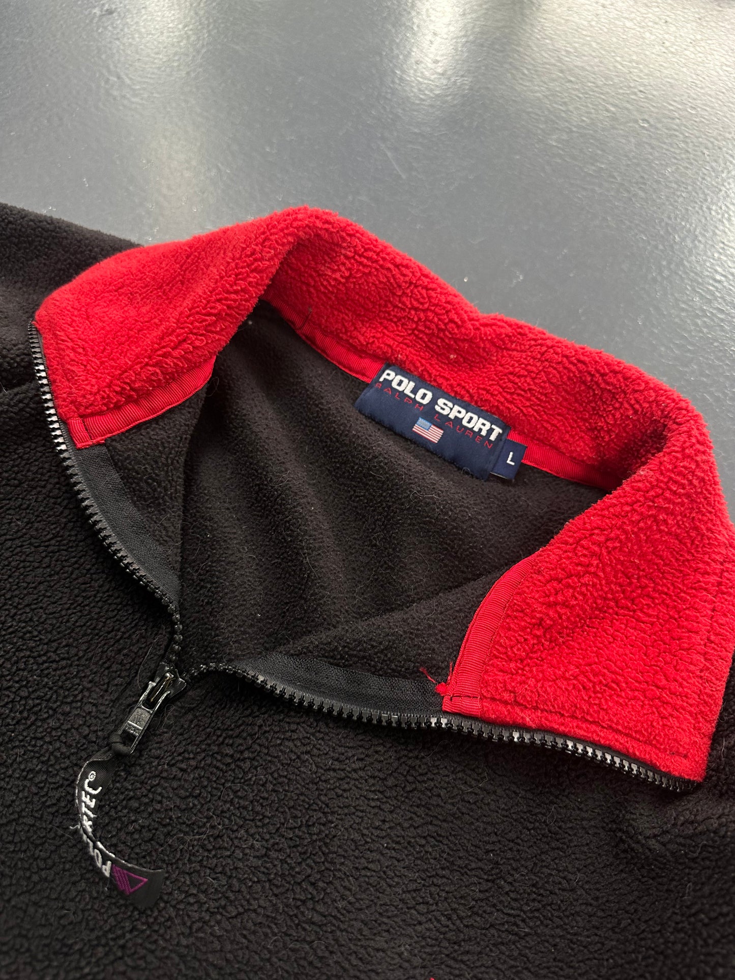 FORRO POLAR POLO SPORT VINTAGE RETRO NEGRO Y ROJO