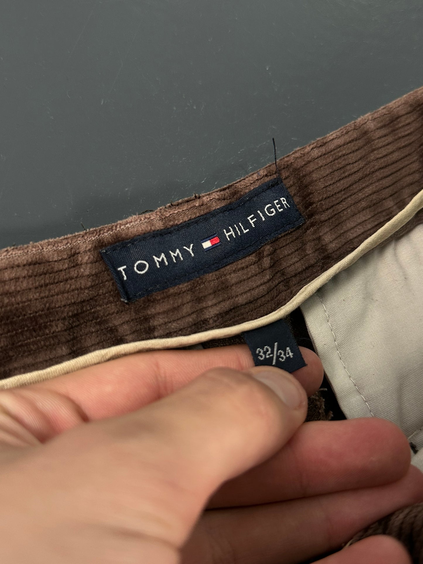 PANTALÓN DE PANA BAGGY TOMMY HILFIGER