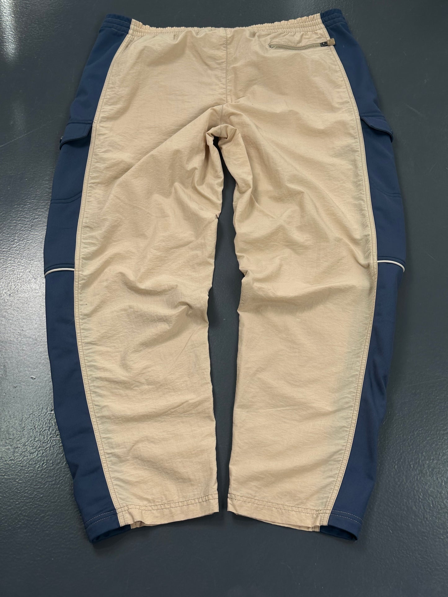 JOGGER ADIDAS VINTAGE BEIGE Y AZUL