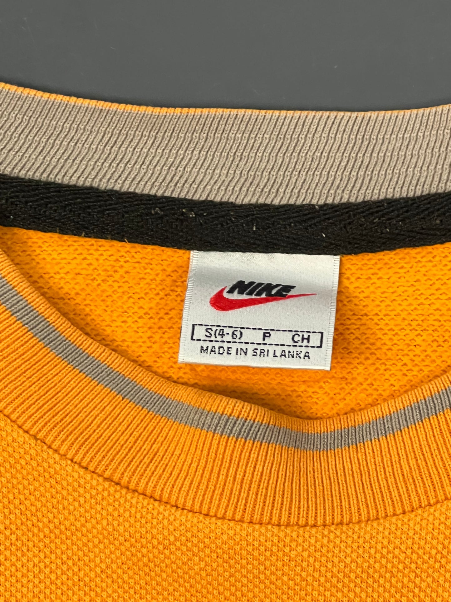 NIKE DETAILS SWEATER PREMIUM VINTAGE
