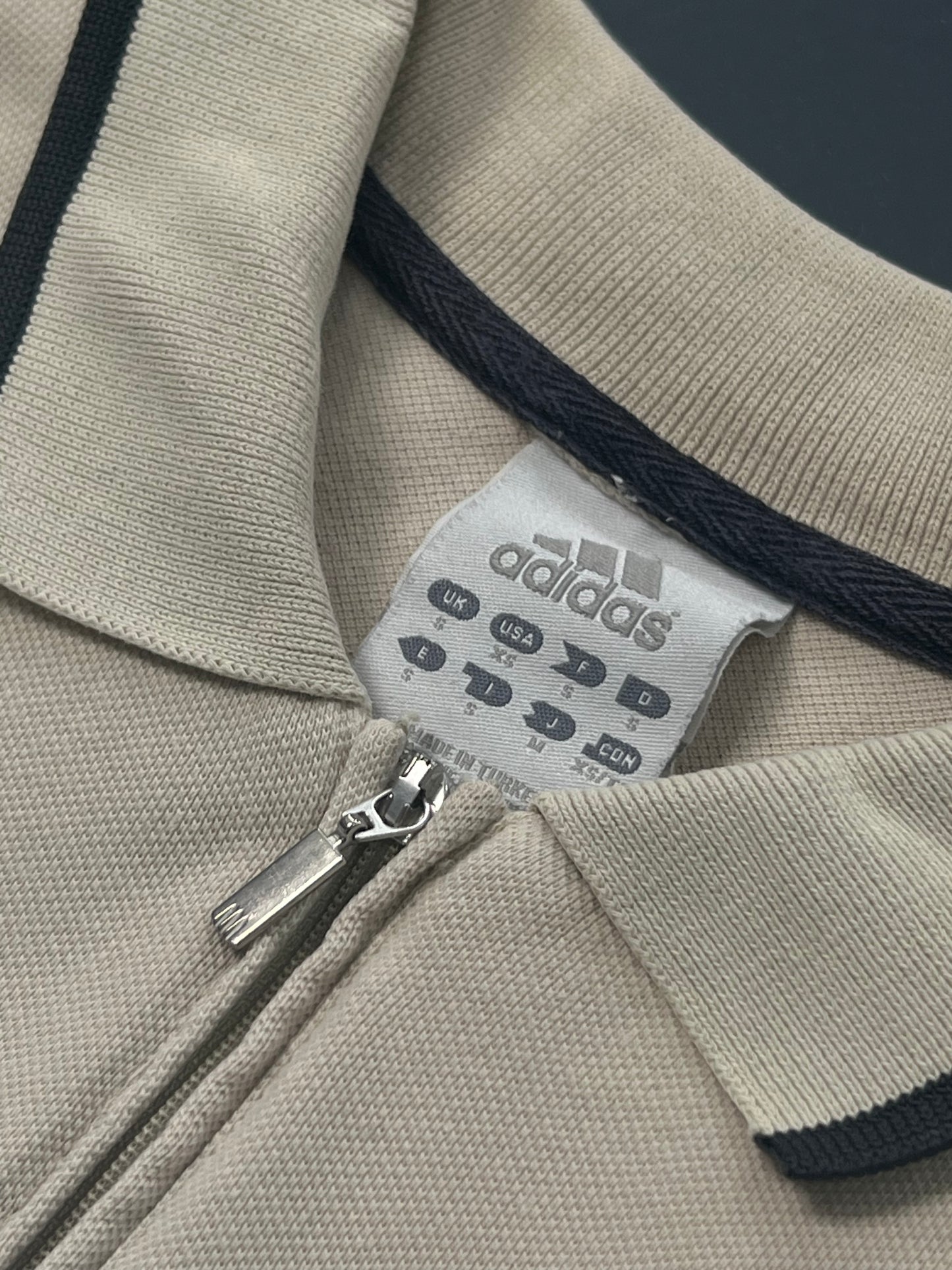 POLO ADIDAS CUELLO