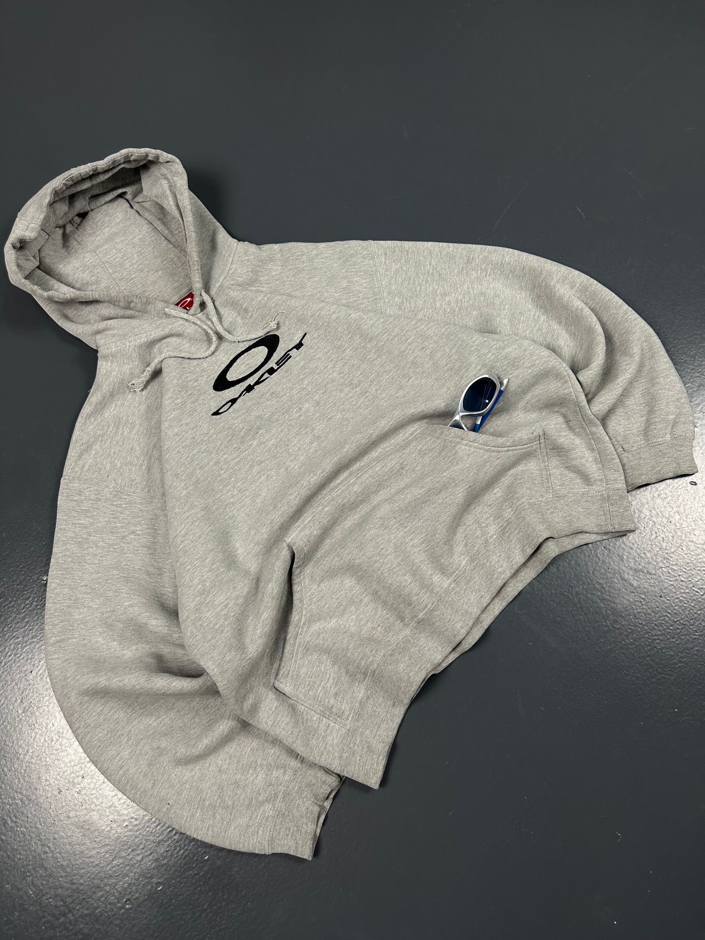 SUDADERA OAKLEY 2000’S CENTRAL LOGO