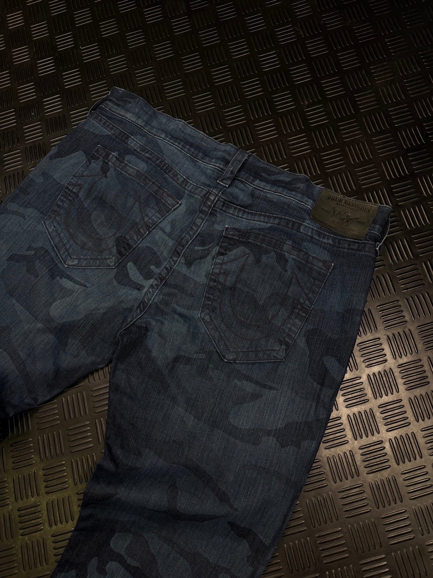 PANTALÓN DENIM CAMO TRUE RELIGION VINTAGE