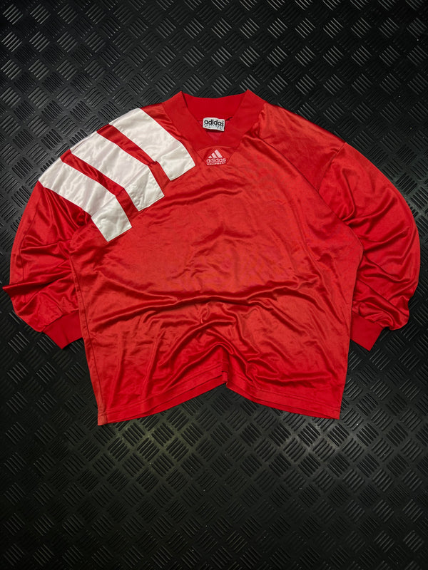 Vista frontal de camiseta larga Adidas SV Ewattingen vintage roja