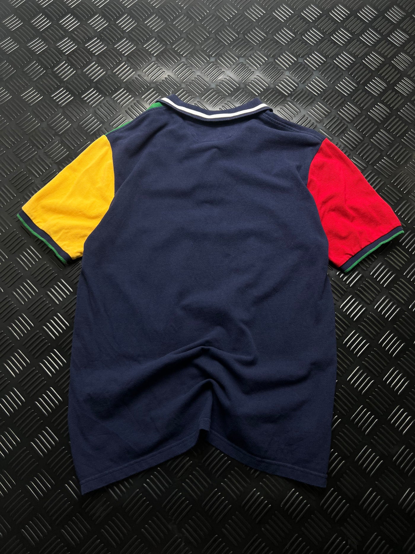 Vista trasera de polo Ralph Lauren color block