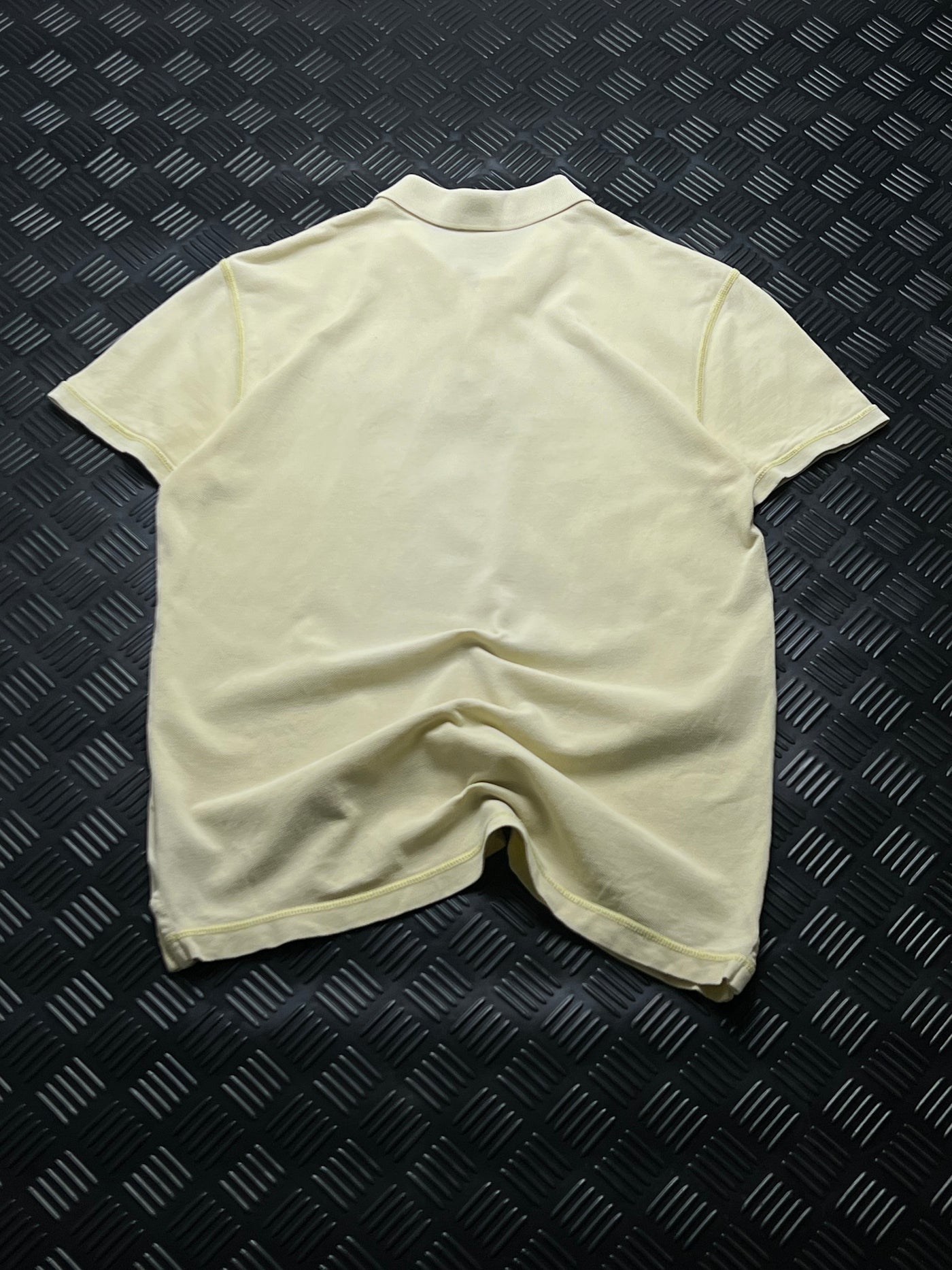 Vista trasera de polo Ralph Lauren Polo Jeans Company crema