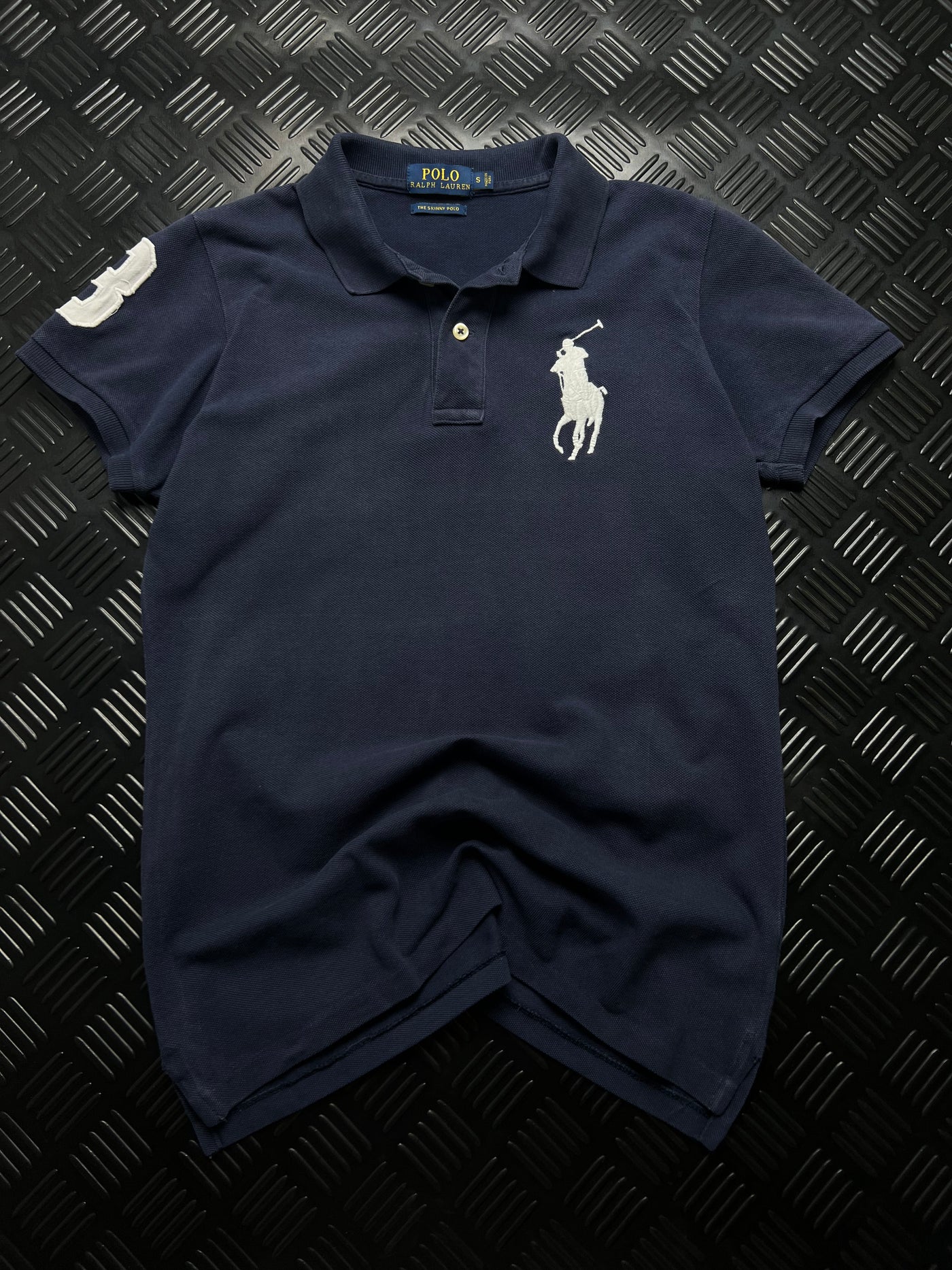 Vista frontal de polo Ralph Lauren Big Pony azul marino