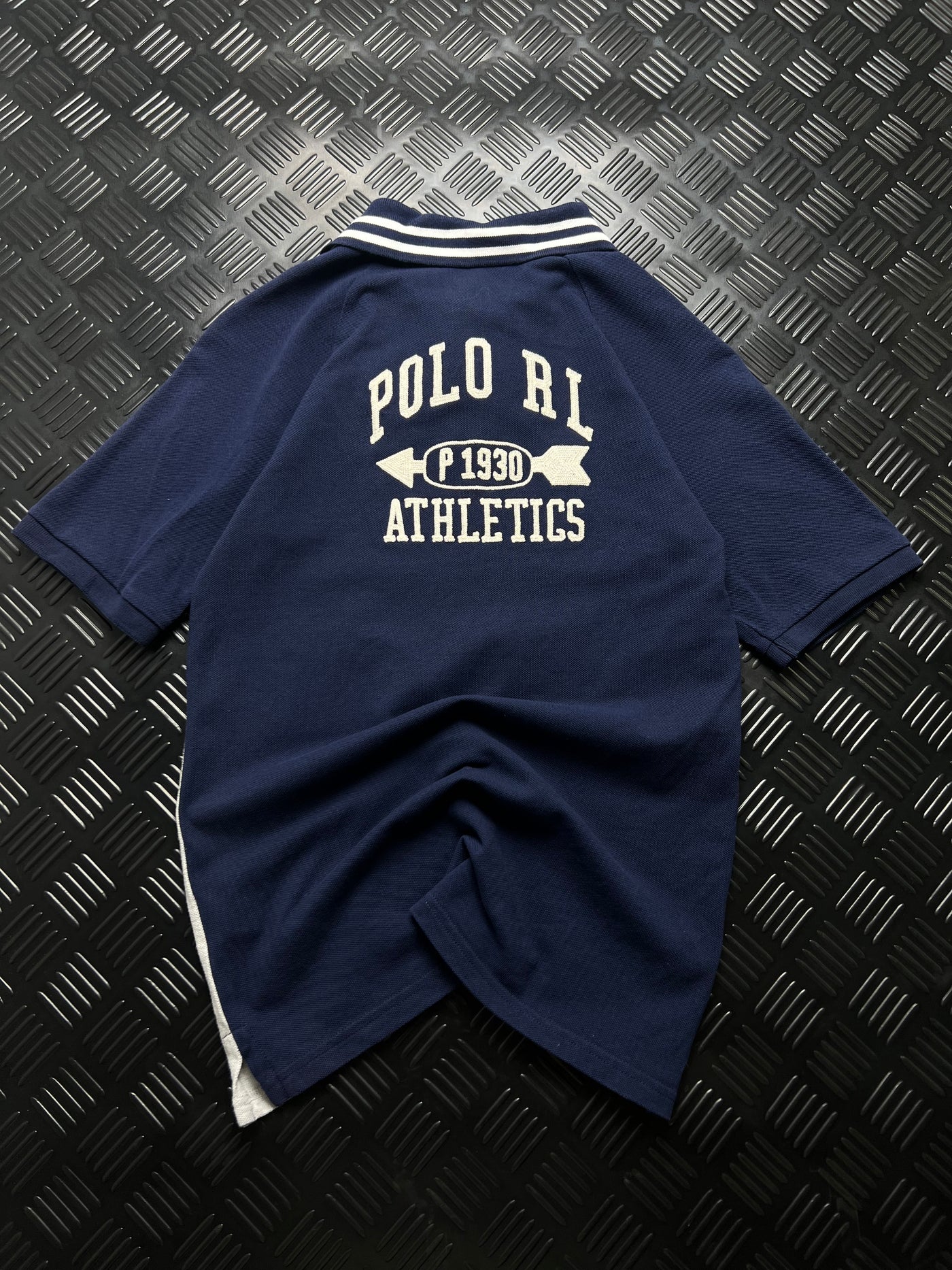 Vista trasera de polo Ralph Lauren Athletics 1930
