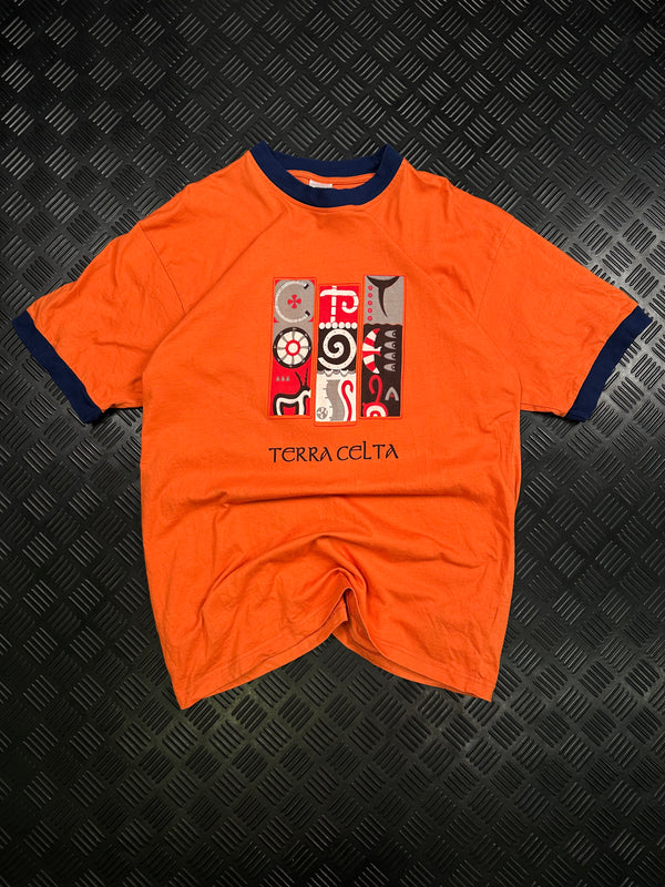 Vista frontal de camiseta Nike Terra Celta naranja
