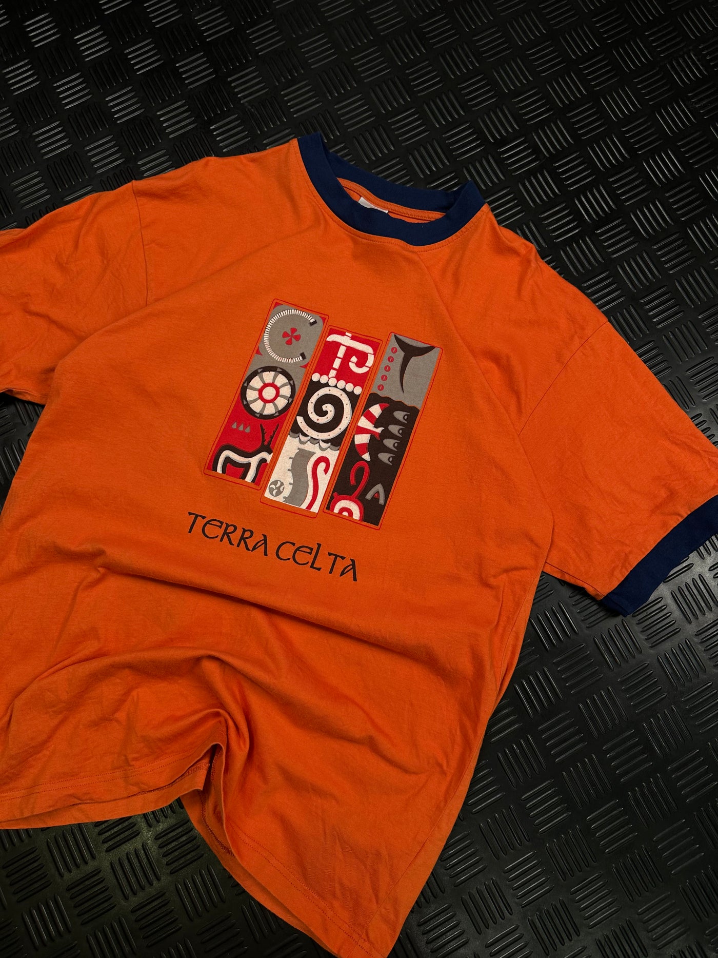 Vista angular de camiseta Nike Terra Celta