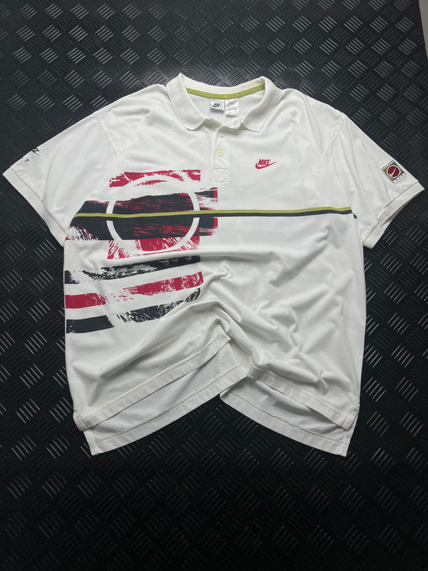 Vista frontal de polo nike challenge court vintage