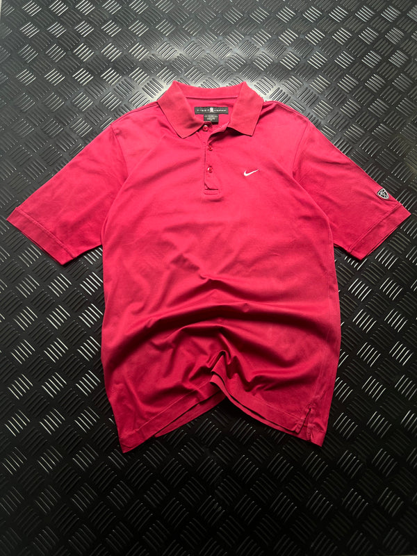 Vista frontal de polo nike tiger woods vintage