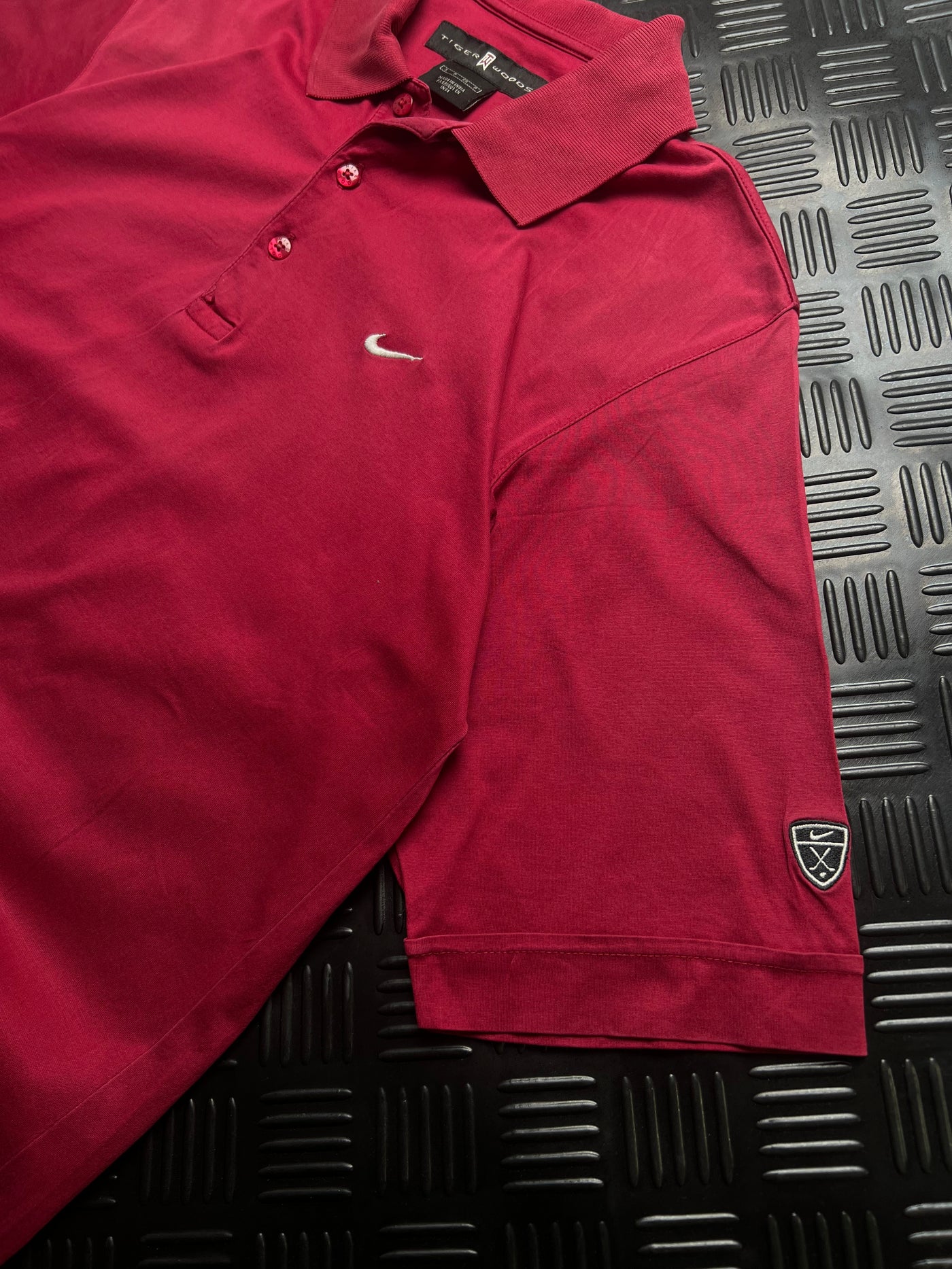 Detalle de polo nike tiger woods vintage