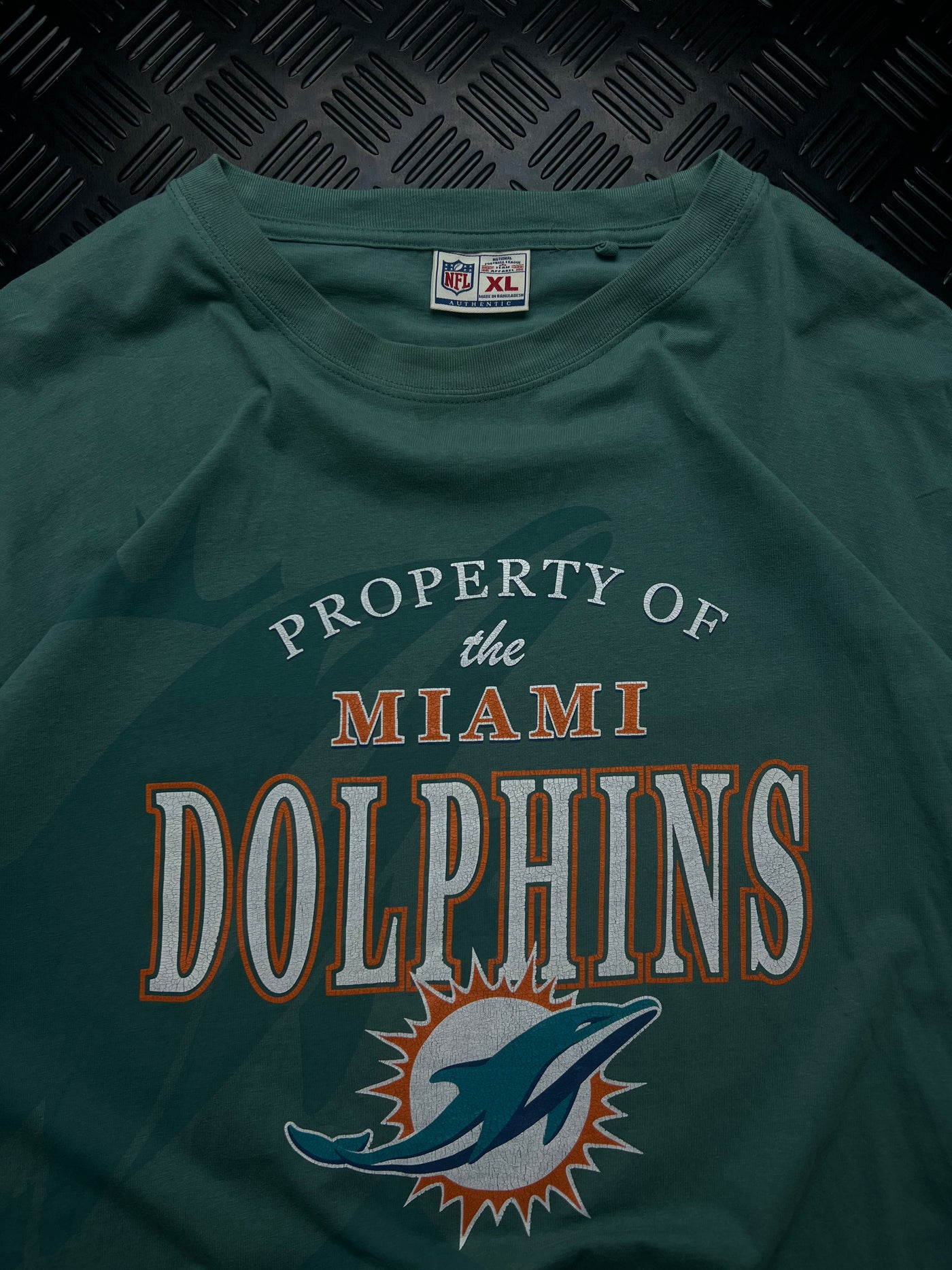 Detalle de camiseta nfl miami dolphins vintage