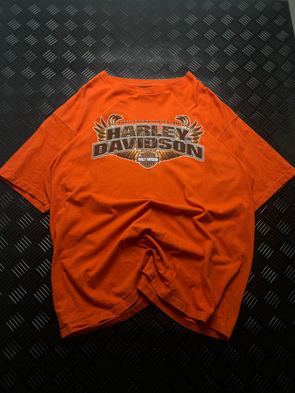 Vista frontal de camiseta harley-davidson black forest