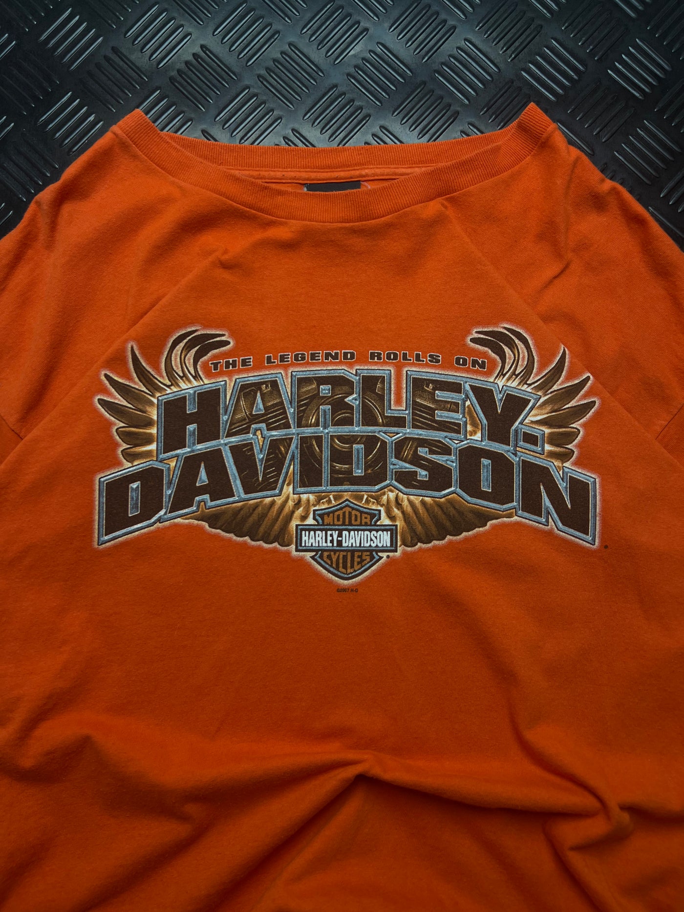 Detalle de camiseta harley-davidson black forest