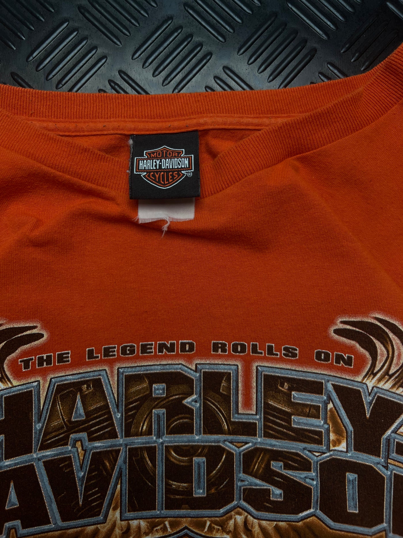 Detalle de camiseta harley-davidson black forest