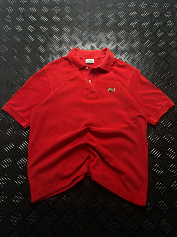 Vista frontal de polo lacoste rojo talla l