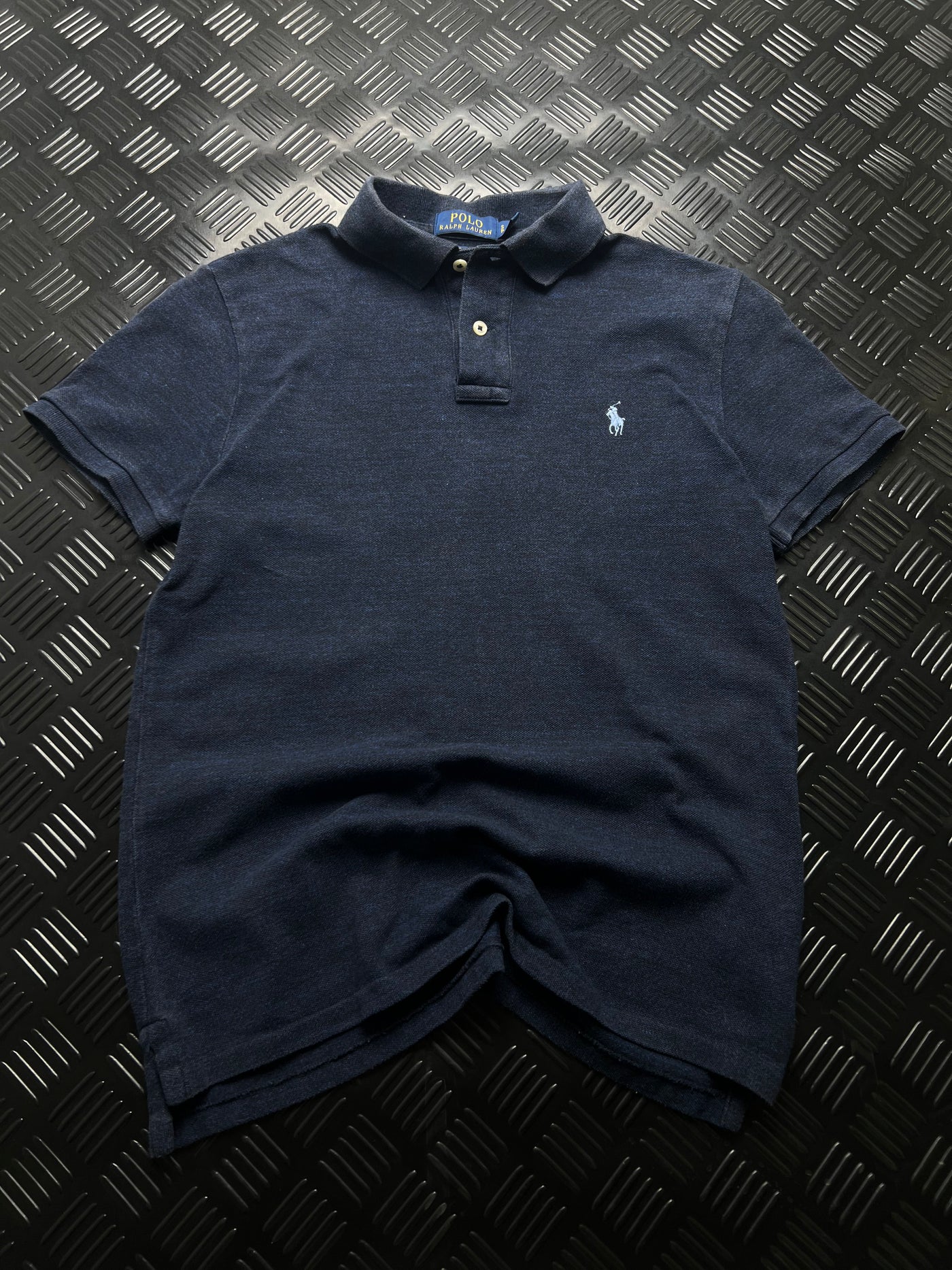 Vista frontal de polo ralph lauren custom slim fit azul