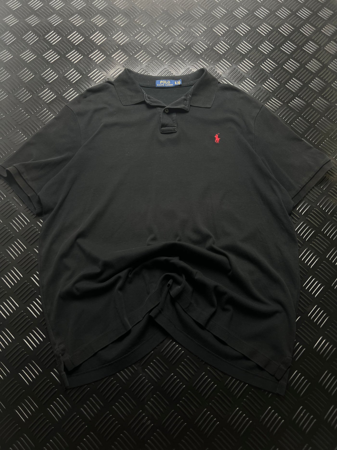 Vista frontal de polo ralph lauren custom fit negro talla xl