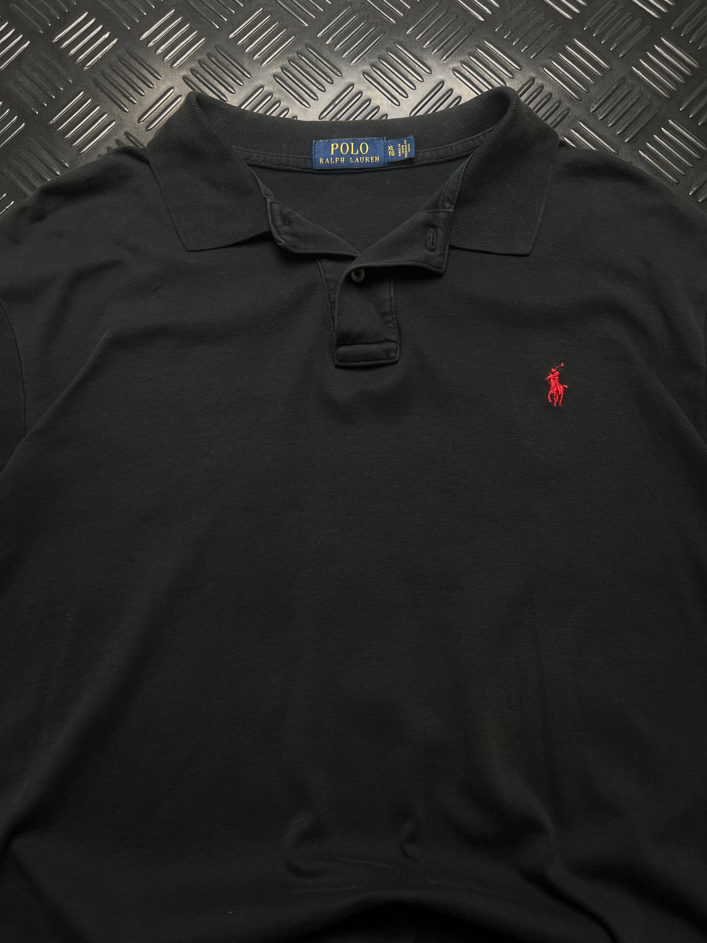 Detalle de polo ralph lauren custom fit negro talla xl