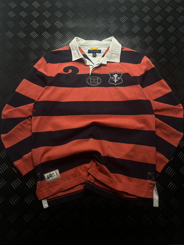 Vista frontal de polo rugby tommy hilfiger rayas