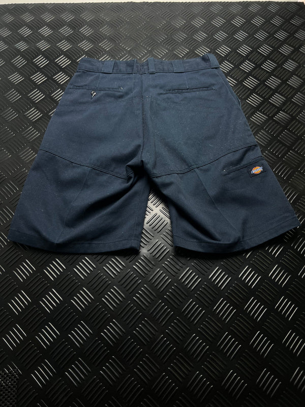 Vista trasera de bermudas dickies workwear