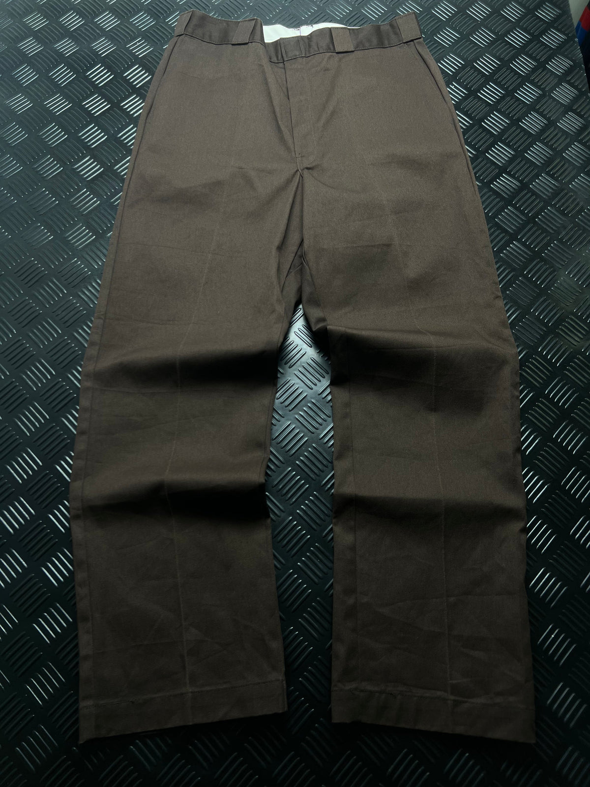 Vista frontal de pantalón dickies workwear