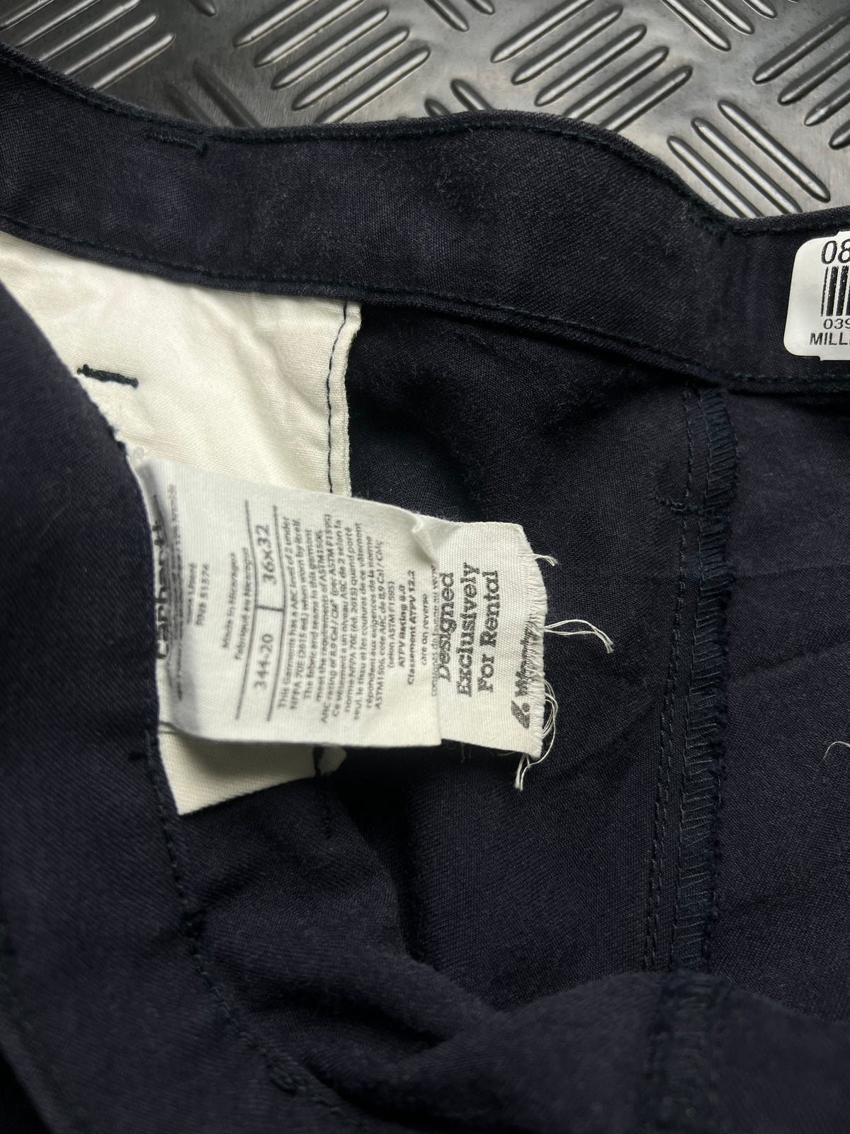 Etiqueta de pantalón cargo carhartt