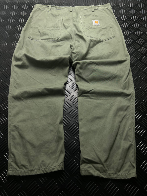 Vista trasera de pantalón carhartt wip abbott pant