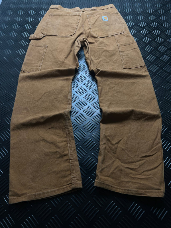 Vista trasera de pantalón carhartt carpenter