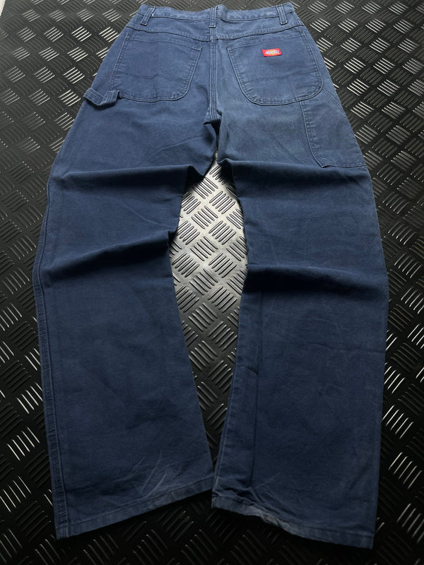Vista trasera de pantalón dickies carpenter