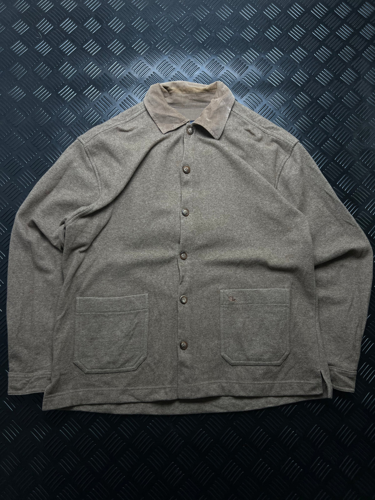Burberry: Cárdigan gris topo con cuello y bolsillos