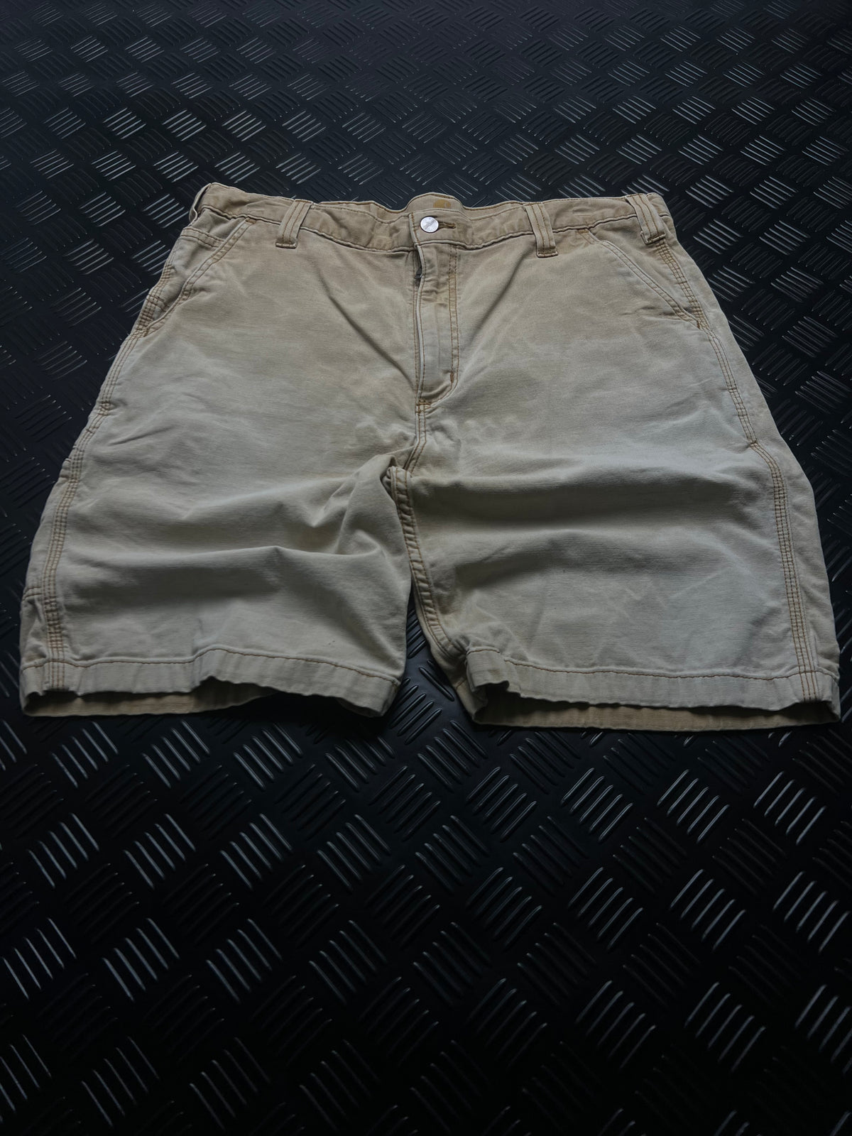 BERMUDAS RELAXED FIT CARHARTT · BEIGE — vista delantera