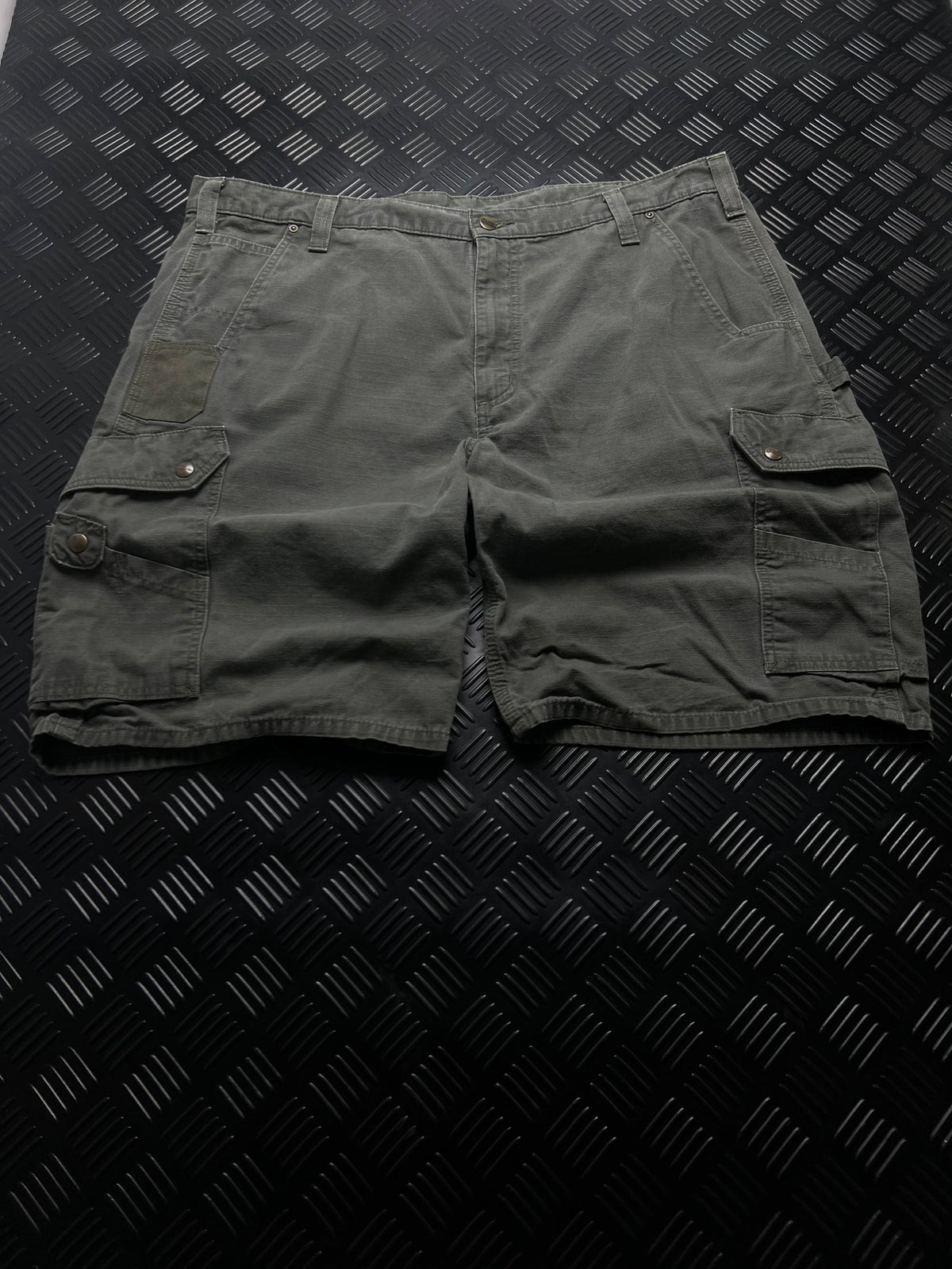 BERMUDAS CARGO RELAXED FIT B357 CARHARTT · VERDE OLIVA — vista delantera