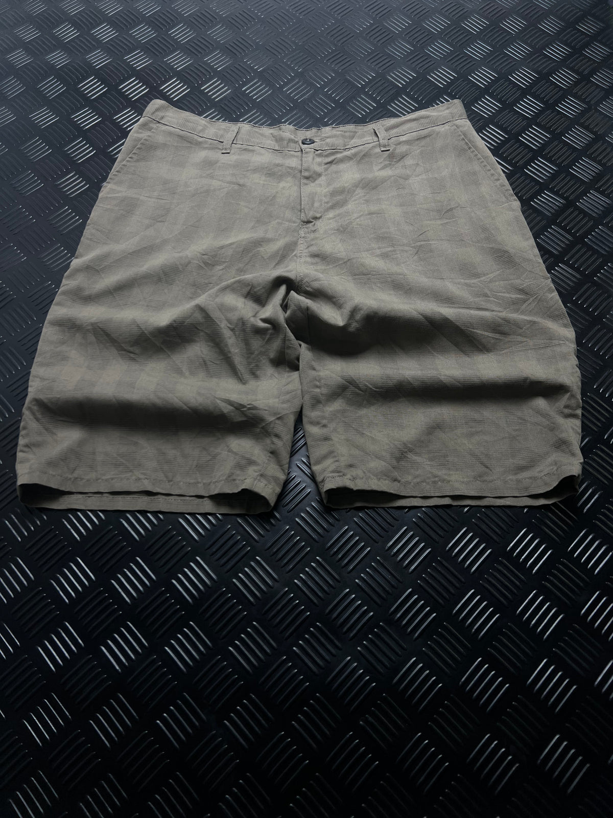 BERMUDAS DICKIES · GRIS VERDOSO — vista delantera