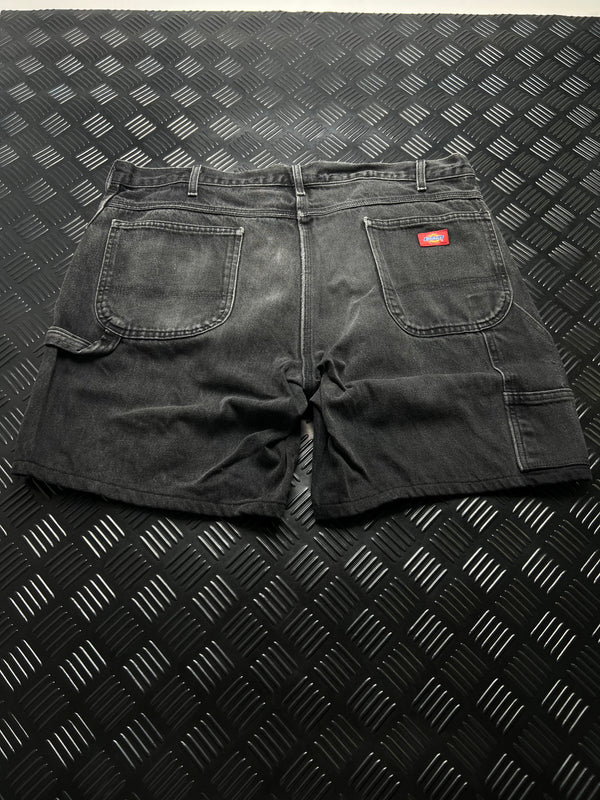 BERMUDAS VAQUERAS CARPENTER DICKIES · GRIS OSCURO — vista trasera