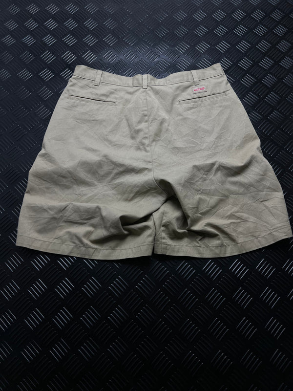 BERMUDAS DICKIES · BEIGE — vista trasera