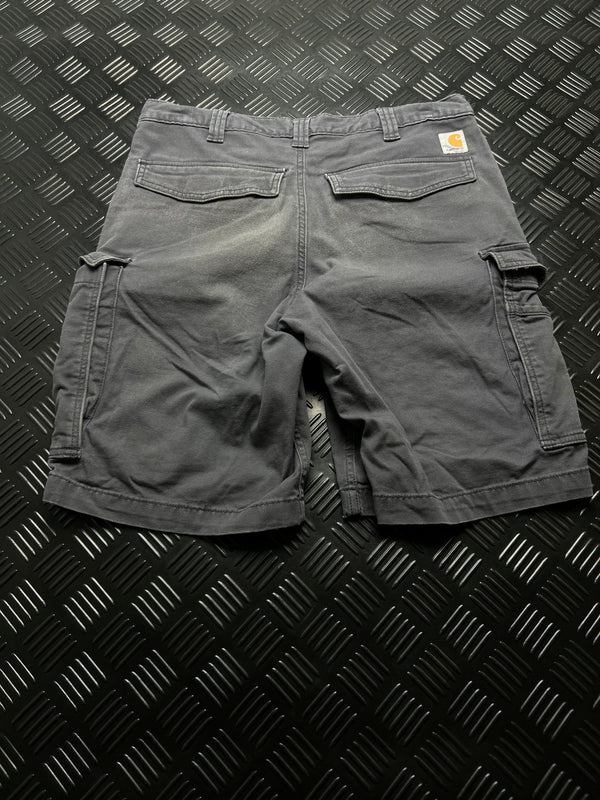 BERMUDAS CARGO RELAXED FIT CARHARTT · GRIS OSCURO — vista trasera