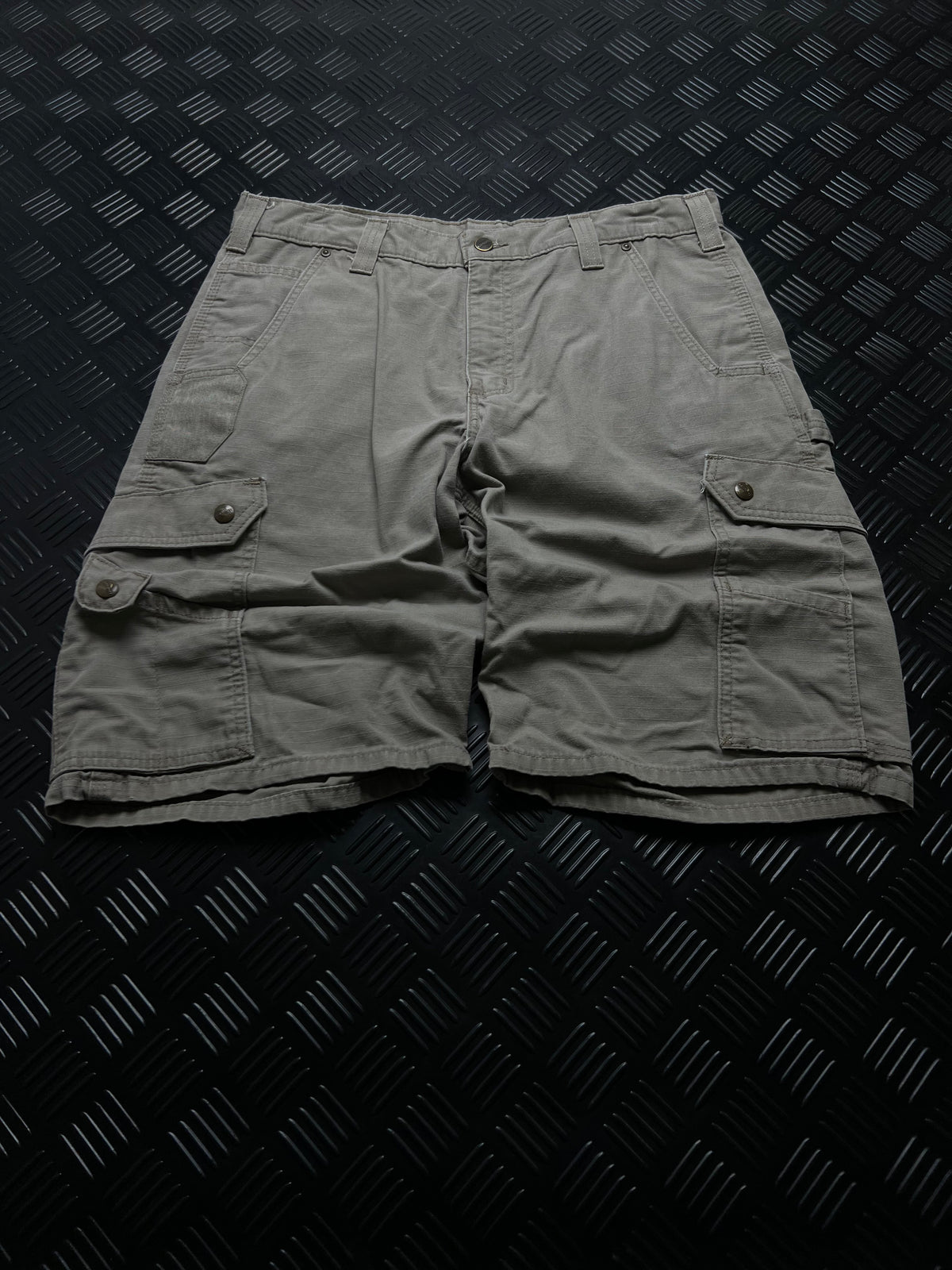 BERMUDAS CARGO B357-DES RELAXED FIT CARHARTT · BEIGE — vista delantera
