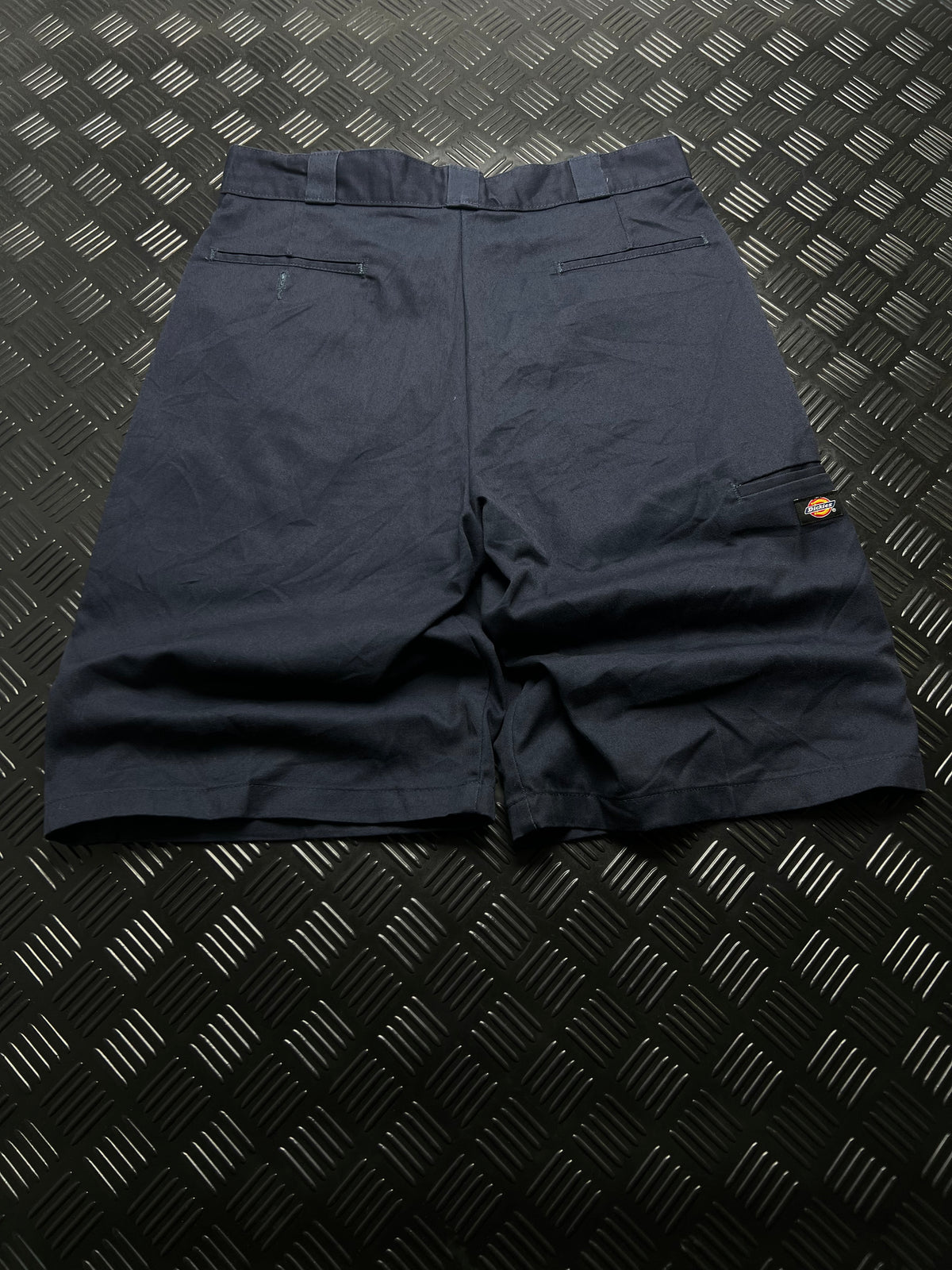 BERMUDAS LOOSE FIT DICKIES · AZUL MARINO — vista trasera