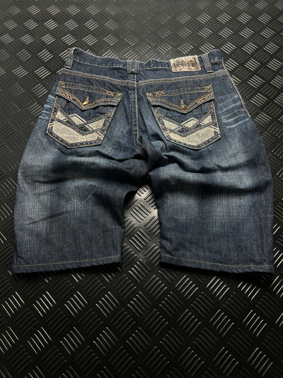 BERMUDAS VAQUERAS BORDADAS ROYAL PREMIUM · AZUL OSCURO — vista trasera