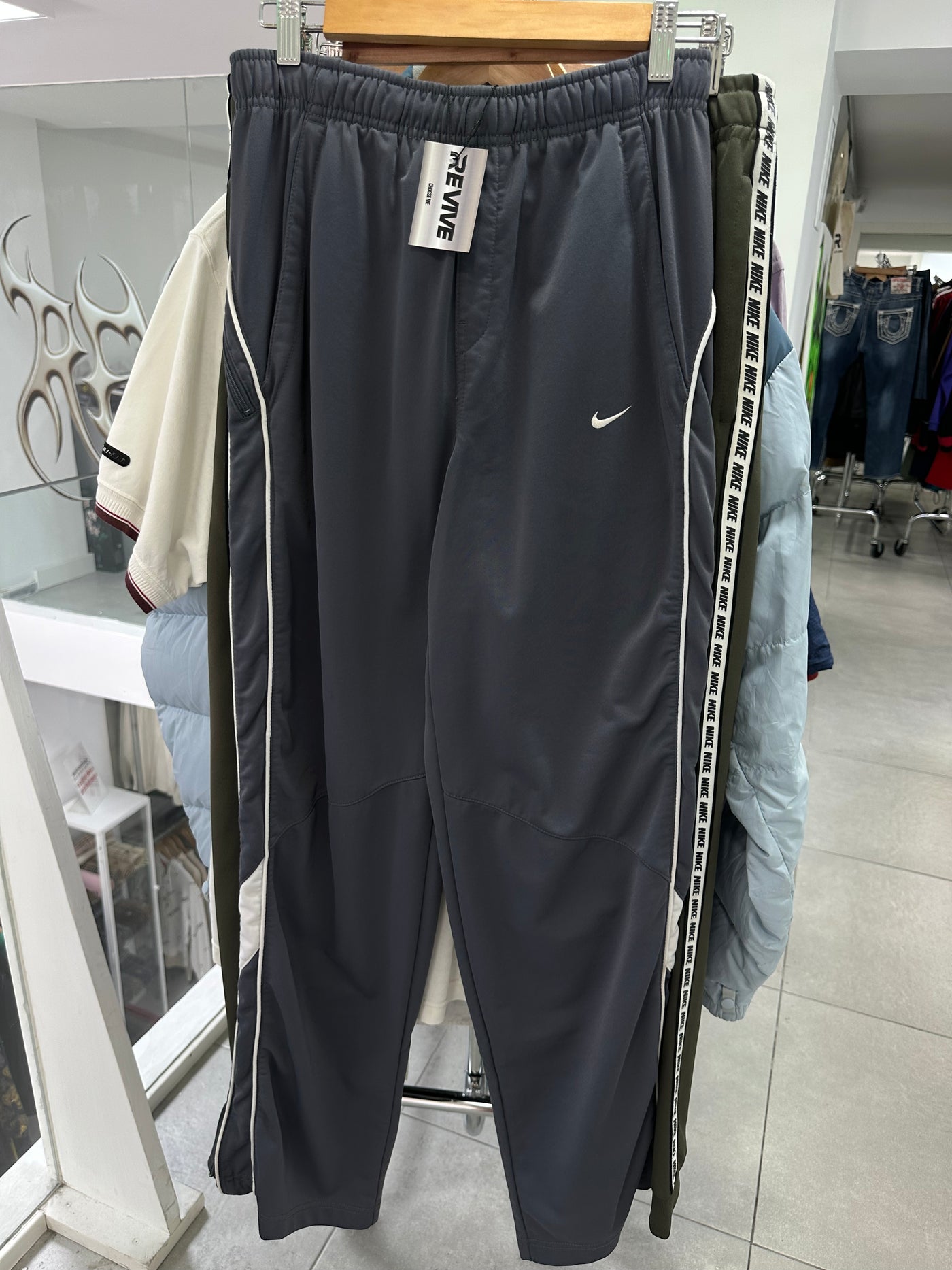 Pantalón de chándal Nike gris vintage